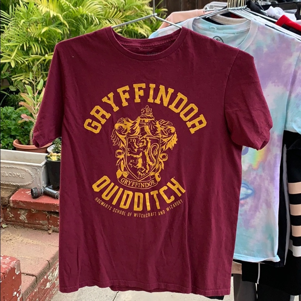 Size “M” Harry Potter Gryffindor Quidditch T-shirt